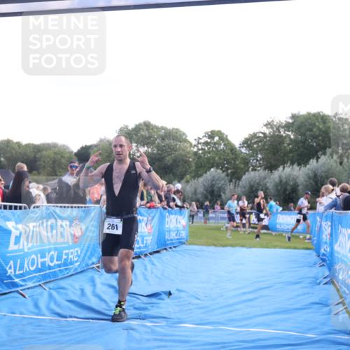 25.08.2024 - Elbe Triathlon Hamburg H.Heesch http://msf.ph/oto/6859942 25.08.2024 11:01:03 Ziel 261, 440 meine-sportfotos.de