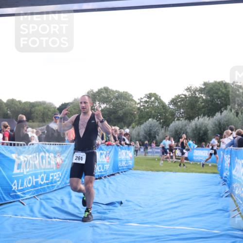 25.08.2024 - Elbe Triathlon Hamburg H.Heesch http://msf.ph/oto/6859947 25.08.2024 11:01:03 Ziel 261, 440 meine-sportfotos.de