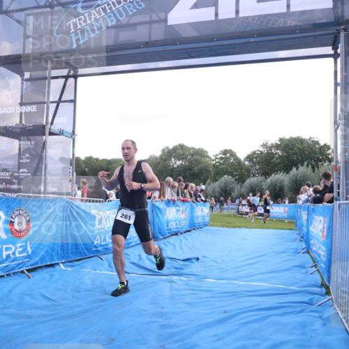 25.08.2024 - Elbe Triathlon Hamburg H.Heesch http://msf.ph/oto/6859972 25.08.2024 11:01:03 Ziel 261, 440 meine-sportfotos.de