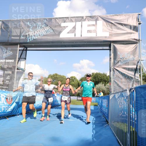 25.08.2024 - Elbe Triathlon Hamburg H.Heesch http://msf.ph/oto/6859978 25.08.2024 16:36:01 Ziel  meine-sportfotos.de