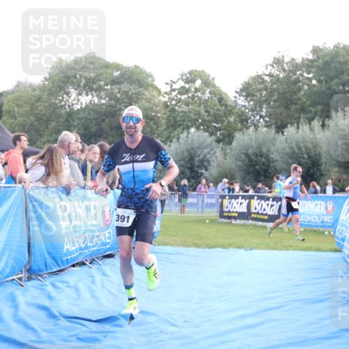 25.08.2024 - Elbe Triathlon Hamburg H.Heesch http://msf.ph/oto/6860007 25.08.2024 11:01:13 Ziel 391 meine-sportfotos.de