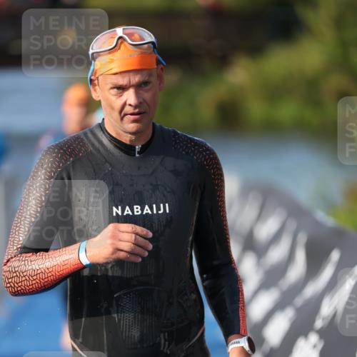 25.08.2024 - Elbe Triathlon Hamburg H.Heesch http://msf.ph/oto/6860009 25.08.2024 09:13:47 Schwimmen 340, 342, 349, 408, 420, 440 meine-sportfotos.de