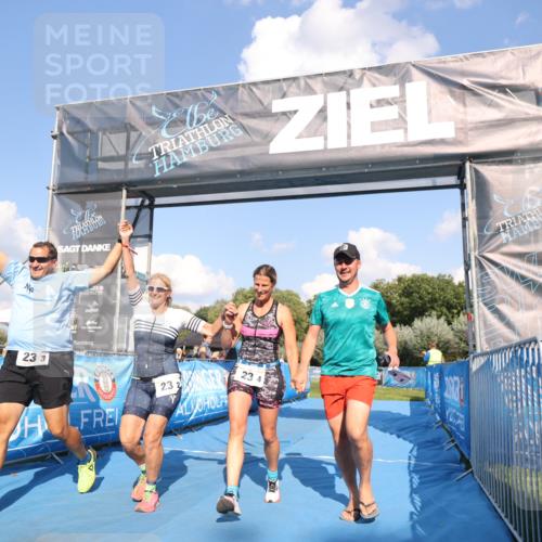 25.08.2024 - Elbe Triathlon Hamburg H.Heesch http://msf.ph/oto/6860043 25.08.2024 16:36:02 Ziel  meine-sportfotos.de