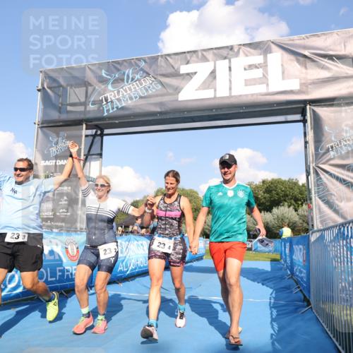 25.08.2024 - Elbe Triathlon Hamburg H.Heesch http://msf.ph/oto/6860047 25.08.2024 16:36:02 Ziel  meine-sportfotos.de