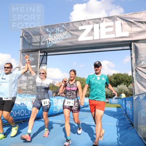 25.08.2024 - Elbe Triathlon Hamburg H.Heesch http://msf.ph/oto/6860056 25.08.2024 16:36:02 Ziel  meine-sportfotos.de