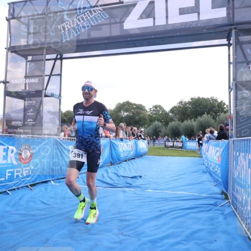 25.08.2024 - Elbe Triathlon Hamburg H.Heesch http://msf.ph/oto/6860095 25.08.2024 11:01:14 Ziel 391 meine-sportfotos.de