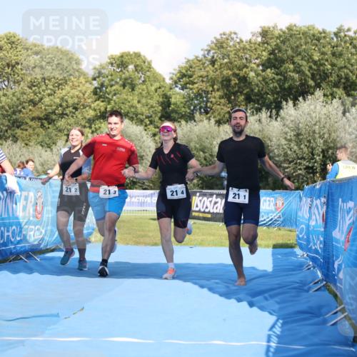 25.08.2024 - Elbe Triathlon Hamburg H.Heesch http://msf.ph/oto/6860097 25.08.2024 16:36:40 Ziel  meine-sportfotos.de
