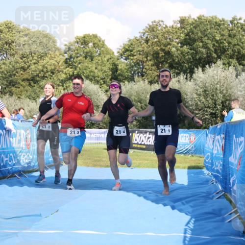 25.08.2024 - Elbe Triathlon Hamburg H.Heesch http://msf.ph/oto/6860100 25.08.2024 16:36:40 Ziel  meine-sportfotos.de