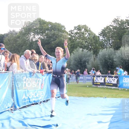 25.08.2024 - Elbe Triathlon Hamburg H.Heesch http://msf.ph/oto/6860103 25.08.2024 11:01:29 Ziel 482 meine-sportfotos.de