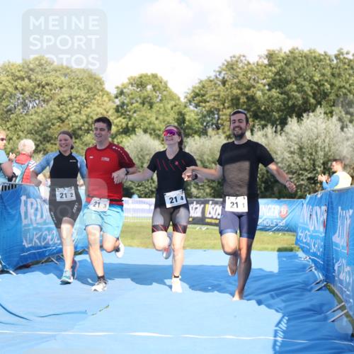 25.08.2024 - Elbe Triathlon Hamburg H.Heesch http://msf.ph/oto/6860125 25.08.2024 16:36:41 Ziel  meine-sportfotos.de