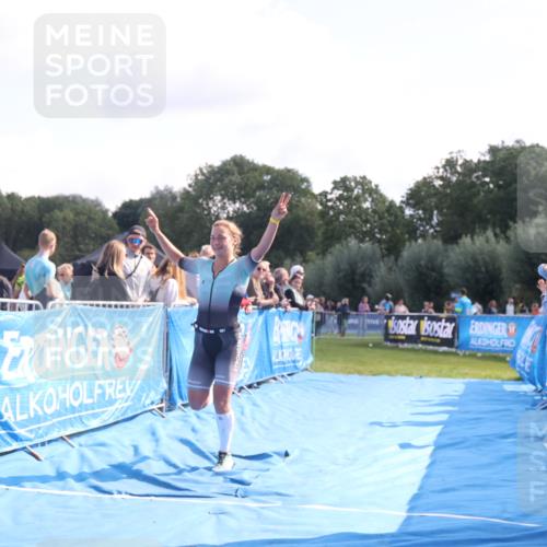 25.08.2024 - Elbe Triathlon Hamburg H.Heesch http://msf.ph/oto/6860137 25.08.2024 11:01:29 Ziel 482 meine-sportfotos.de