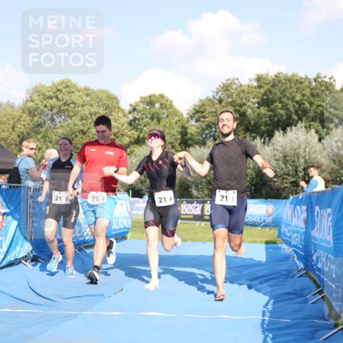 25.08.2024 - Elbe Triathlon Hamburg H.Heesch http://msf.ph/oto/6860144 25.08.2024 16:36:41 Ziel  meine-sportfotos.de