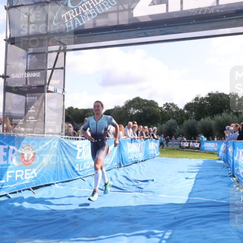 25.08.2024 - Elbe Triathlon Hamburg H.Heesch http://msf.ph/oto/6860172 25.08.2024 11:01:30 Ziel 482 meine-sportfotos.de
