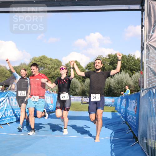 25.08.2024 - Elbe Triathlon Hamburg H.Heesch http://msf.ph/oto/6860179 25.08.2024 16:36:41 Ziel  meine-sportfotos.de