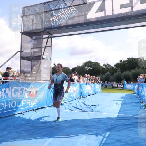 25.08.2024 - Elbe Triathlon Hamburg H.Heesch http://msf.ph/oto/6860186 25.08.2024 11:01:30 Ziel 482 meine-sportfotos.de
