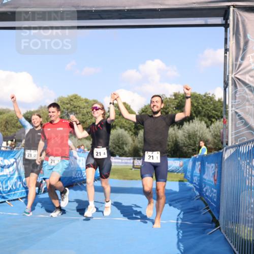25.08.2024 - Elbe Triathlon Hamburg H.Heesch http://msf.ph/oto/6860187 25.08.2024 16:36:41 Ziel  meine-sportfotos.de