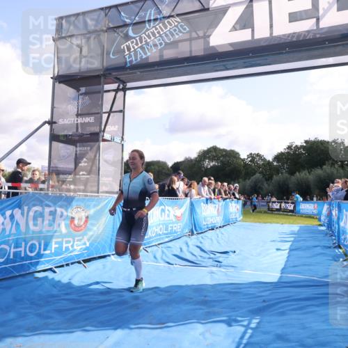 25.08.2024 - Elbe Triathlon Hamburg H.Heesch http://msf.ph/oto/6860191 25.08.2024 11:01:30 Ziel 482 meine-sportfotos.de