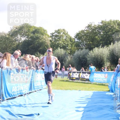 25.08.2024 - Elbe Triathlon Hamburg H.Heesch http://msf.ph/oto/6860204 25.08.2024 11:01:47 Ziel 368 meine-sportfotos.de