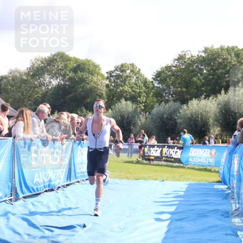 25.08.2024 - Elbe Triathlon Hamburg H.Heesch http://msf.ph/oto/6860213 25.08.2024 11:01:47 Ziel 368 meine-sportfotos.de