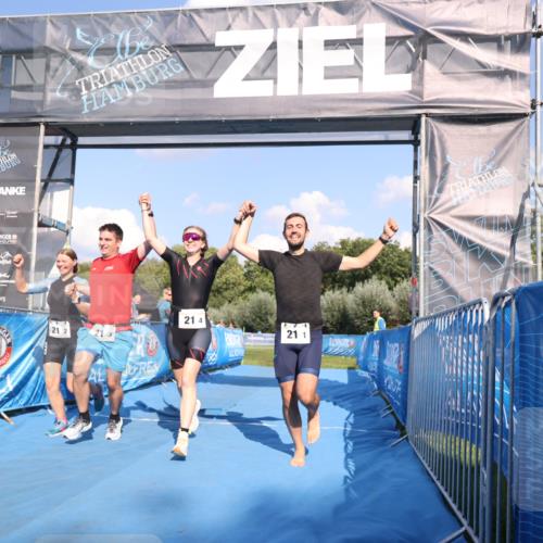 25.08.2024 - Elbe Triathlon Hamburg H.Heesch http://msf.ph/oto/6860215 25.08.2024 16:36:42 Ziel  meine-sportfotos.de
