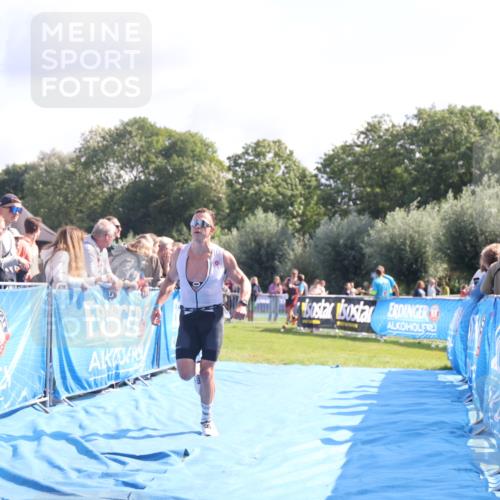 25.08.2024 - Elbe Triathlon Hamburg H.Heesch http://msf.ph/oto/6860221 25.08.2024 11:01:47 Ziel 368 meine-sportfotos.de