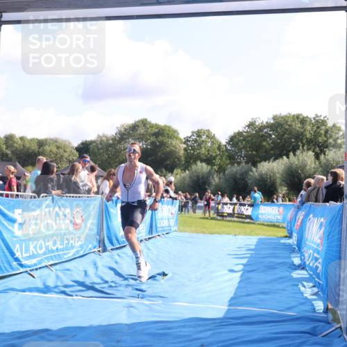 25.08.2024 - Elbe Triathlon Hamburg H.Heesch http://msf.ph/oto/6860253 25.08.2024 11:01:48 Ziel 368 meine-sportfotos.de