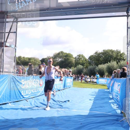 25.08.2024 - Elbe Triathlon Hamburg H.Heesch http://msf.ph/oto/6860271 25.08.2024 11:01:48 Ziel 368 meine-sportfotos.de