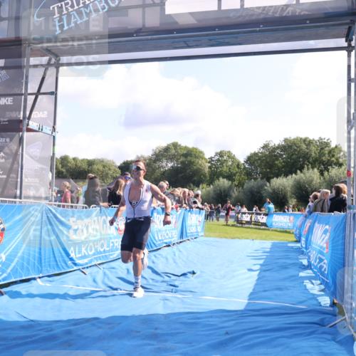25.08.2024 - Elbe Triathlon Hamburg H.Heesch http://msf.ph/oto/6860274 25.08.2024 11:01:48 Ziel 368 meine-sportfotos.de