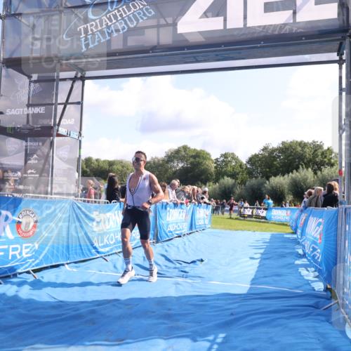 25.08.2024 - Elbe Triathlon Hamburg H.Heesch http://msf.ph/oto/6860284 25.08.2024 11:01:48 Ziel 368 meine-sportfotos.de