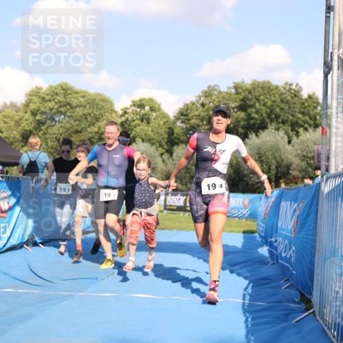 25.08.2024 - Elbe Triathlon Hamburg H.Heesch http://msf.ph/oto/6860298 25.08.2024 16:42:02 Ziel  meine-sportfotos.de