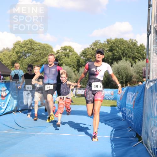 25.08.2024 - Elbe Triathlon Hamburg H.Heesch http://msf.ph/oto/6860302 25.08.2024 16:42:02 Ziel  meine-sportfotos.de