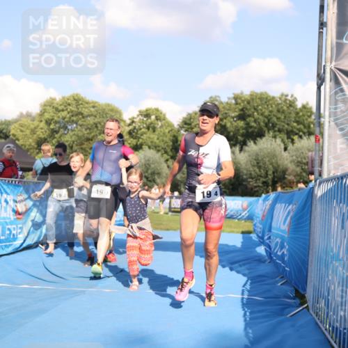25.08.2024 - Elbe Triathlon Hamburg H.Heesch http://msf.ph/oto/6860315 25.08.2024 16:42:02 Ziel  meine-sportfotos.de