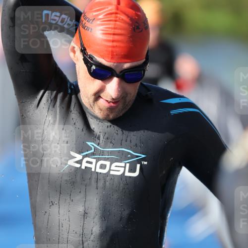 25.08.2024 - Elbe Triathlon Hamburg H.Heesch http://msf.ph/oto/6860321 25.08.2024 09:14:28 Schwimmen 338, 404, 414, 415, 419, 465 meine-sportfotos.de