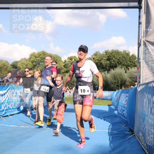 25.08.2024 - Elbe Triathlon Hamburg H.Heesch http://msf.ph/oto/6860334 25.08.2024 16:42:02 Ziel  meine-sportfotos.de