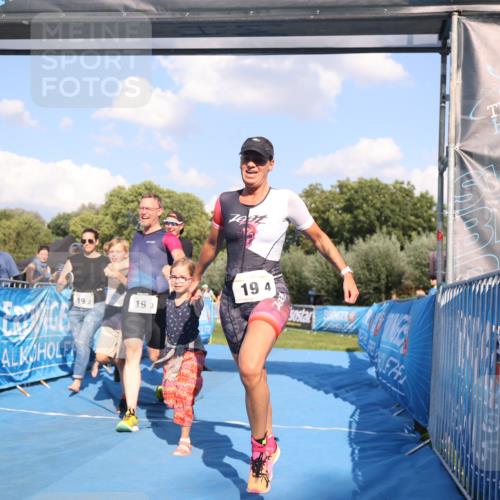 25.08.2024 - Elbe Triathlon Hamburg H.Heesch http://msf.ph/oto/6860345 25.08.2024 16:42:02 Ziel  meine-sportfotos.de