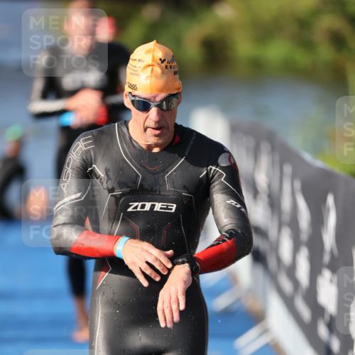 25.08.2024 - Elbe Triathlon Hamburg H.Heesch http://msf.ph/oto/6860353 25.08.2024 09:14:30 Schwimmen 338, 404, 414, 415, 419, 465 meine-sportfotos.de
