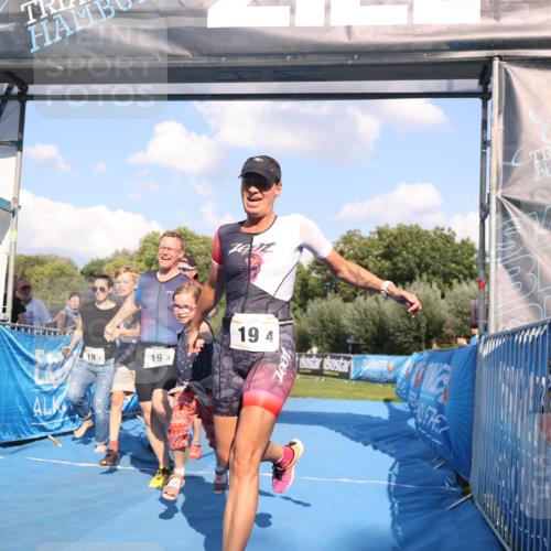 25.08.2024 - Elbe Triathlon Hamburg H.Heesch http://msf.ph/oto/6860356 25.08.2024 16:42:02 Ziel  meine-sportfotos.de