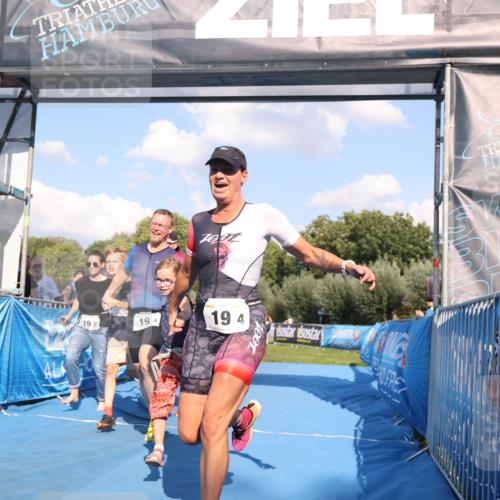 25.08.2024 - Elbe Triathlon Hamburg H.Heesch http://msf.ph/oto/6860359 25.08.2024 16:42:02 Ziel  meine-sportfotos.de