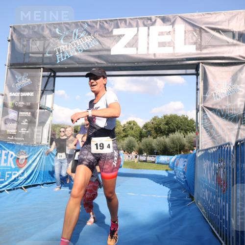 25.08.2024 - Elbe Triathlon Hamburg H.Heesch http://msf.ph/oto/6860375 25.08.2024 16:42:03 Ziel  meine-sportfotos.de