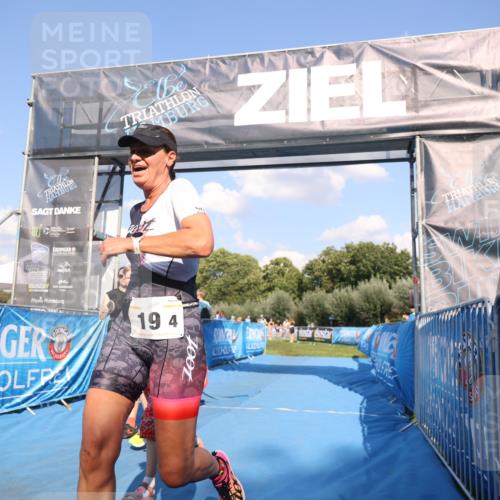 25.08.2024 - Elbe Triathlon Hamburg H.Heesch http://msf.ph/oto/6860388 25.08.2024 16:42:03 Ziel  meine-sportfotos.de
