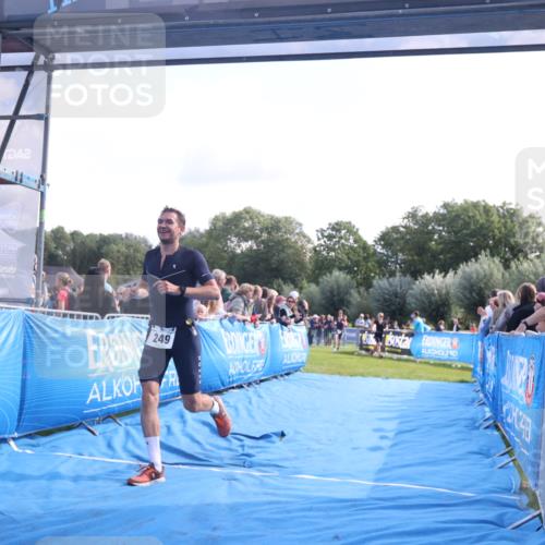 25.08.2024 - Elbe Triathlon Hamburg H.Heesch http://msf.ph/oto/6860407 25.08.2024 11:02:08 Ziel 249, 293 meine-sportfotos.de