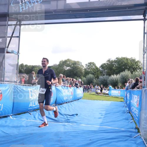25.08.2024 - Elbe Triathlon Hamburg H.Heesch http://msf.ph/oto/6860411 25.08.2024 11:02:08 Ziel 249, 293 meine-sportfotos.de