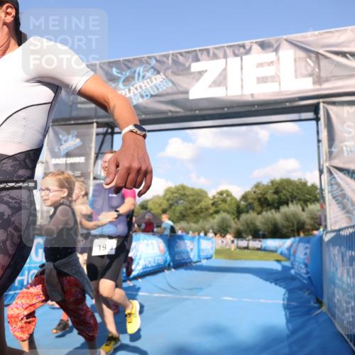 25.08.2024 - Elbe Triathlon Hamburg H.Heesch http://msf.ph/oto/6860417 25.08.2024 16:42:03 Ziel  meine-sportfotos.de