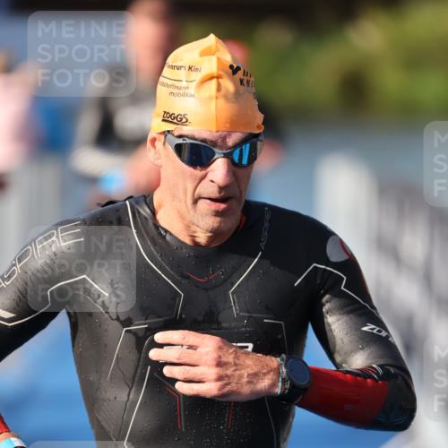 25.08.2024 - Elbe Triathlon Hamburg H.Heesch http://msf.ph/oto/6860418 25.08.2024 09:14:31 Schwimmen 338, 404, 414, 415, 419, 465 meine-sportfotos.de