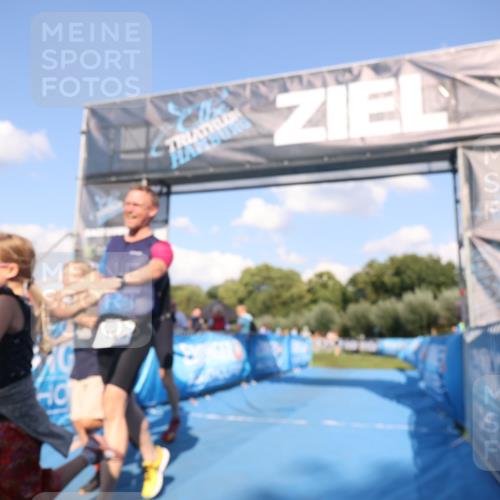 25.08.2024 - Elbe Triathlon Hamburg H.Heesch http://msf.ph/oto/6860429 25.08.2024 16:42:03 Ziel  meine-sportfotos.de