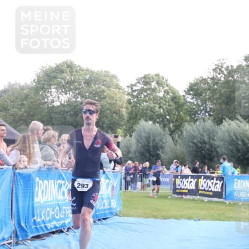 25.08.2024 - Elbe Triathlon Hamburg H.Heesch http://msf.ph/oto/6860439 25.08.2024 11:02:15 Ziel 249, 293 meine-sportfotos.de
