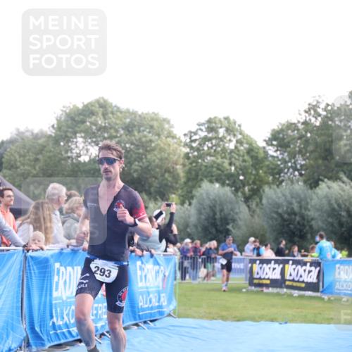 25.08.2024 - Elbe Triathlon Hamburg H.Heesch http://msf.ph/oto/6860452 25.08.2024 11:02:15 Ziel 249, 293 meine-sportfotos.de
