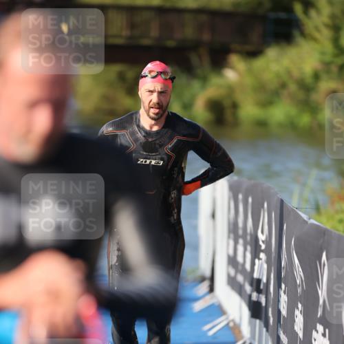 25.08.2024 - Elbe Triathlon Hamburg H.Heesch http://msf.ph/oto/6860469 25.08.2024 09:14:34 Schwimmen 338, 404, 414, 415, 419, 465 meine-sportfotos.de