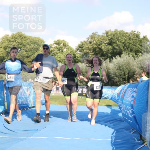25.08.2024 - Elbe Triathlon Hamburg H.Heesch http://msf.ph/oto/6860481 25.08.2024 16:42:20 Ziel  meine-sportfotos.de