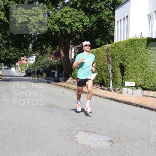 25.08.2024 - 20. Blankeneser Heldenlauf Strokosch-Dieckow http://msf.ph/oto/6860500 25.08.2024 10:09:57 Ziel 6012 meine-sportfotos.de